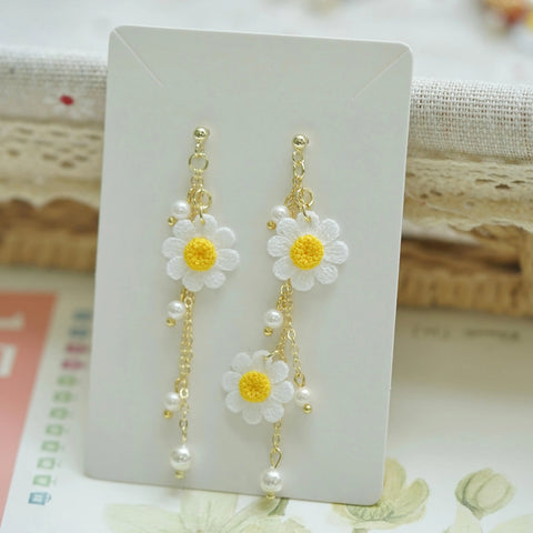 Daisy Tassel Pearl Earrings