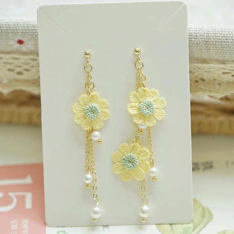 Daisy Tassel Pearl Earrings