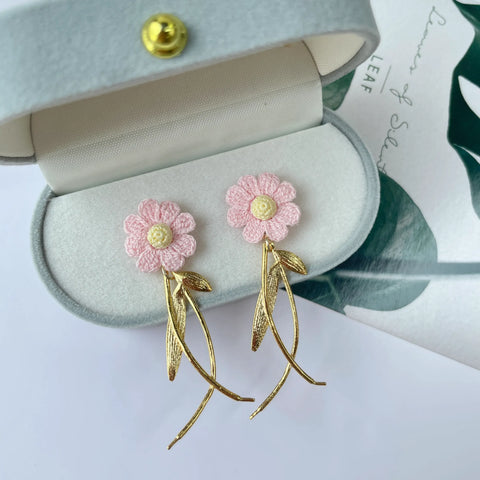 Daisy And Metal Leaf Earrings