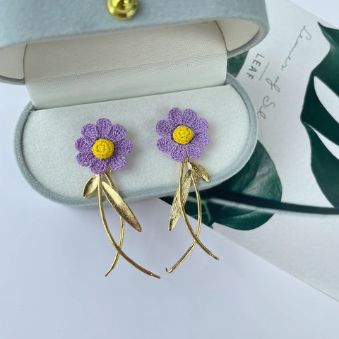 Daisy And Metal Leaf Earrings