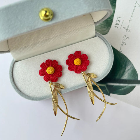 Daisy And Metal Leaf Earrings