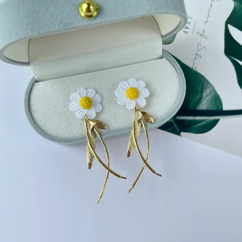 Daisy And Metal Leaf Earrings