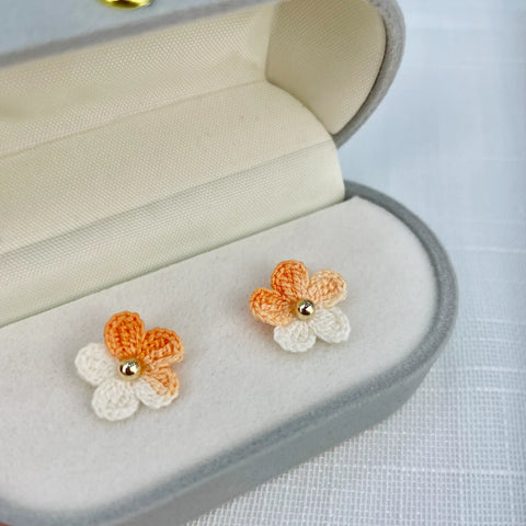 Gradient Little Flower Earrings