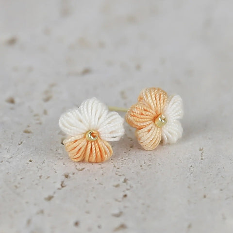 Gradient Puff Flower Earrings