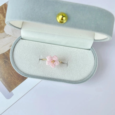 Solid Puff Flower Ring