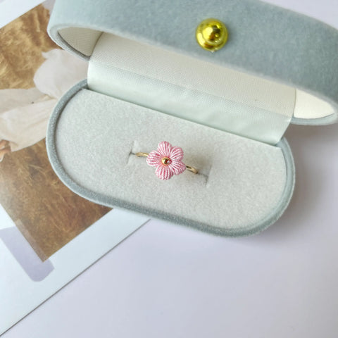 Solid Puff Flower Ring