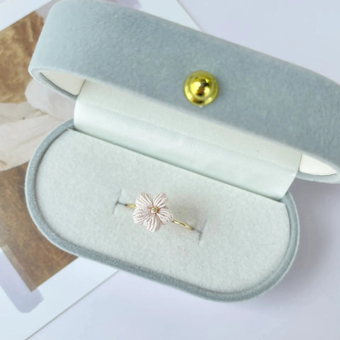 Solid Puff Flower Ring