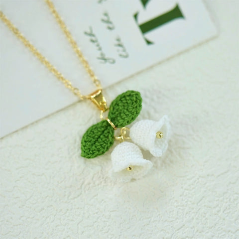 Onirr Handmade Micro Crochet Campanula With Leaf Necklace White